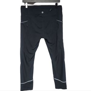 ATHLETA TALL LARGE 3/8 black leggings w/pockets. Back pocket, yoga workout